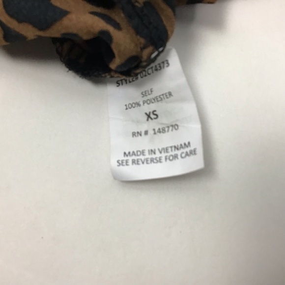 Sienna Sky Y2K animal print, halter neck sleeveless crepey blouse. XS NWT - Picture 3 of 5